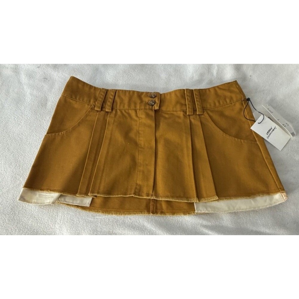 Urban Outfitters Burnt Mustard Pleated Mini Skirt Raw Hem Women’s Large NWT